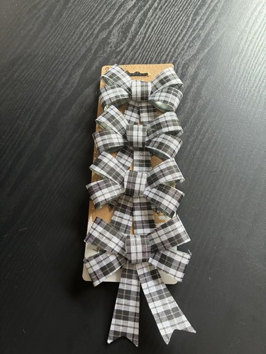 Black and white tartan pack - and,