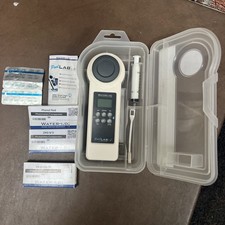  digital pool hottub spa water tester pool lab 1.0 with tablets 
