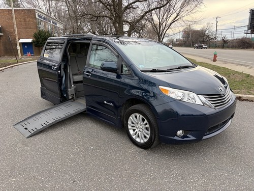 2011 toyota sienna - 2011, xle