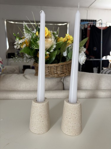 Pair neutral faux - of,