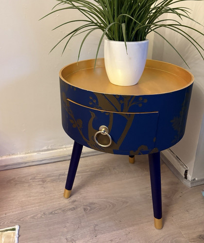 Round blue gold floral - &,