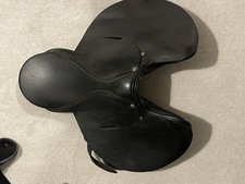 equestrian saddle 