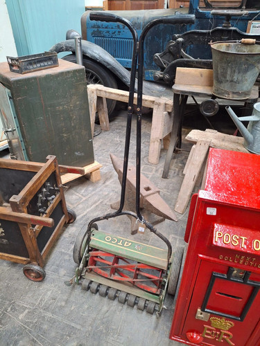 Vintage 1960s atco hand - 1960s,