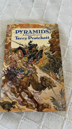 Terry pratchett pyramids - pratchett, 'pyramids'