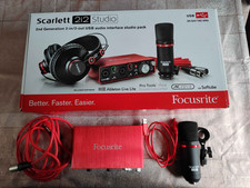 HEADPHONE JACK FAULTY Focusrite Scarlett 2i2 Bundle (No Headphones) 