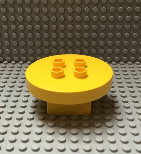 Lego yellow duplo - duplo, table