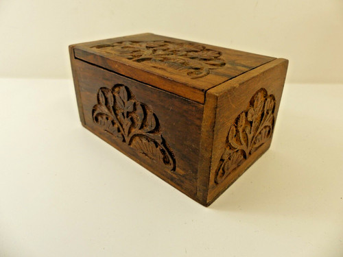 Small carved - (refjoh27a),