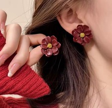 Acrylic Flower Women's Stud