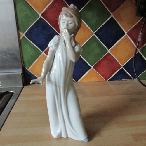Nao porcelain figure - figure, 12"