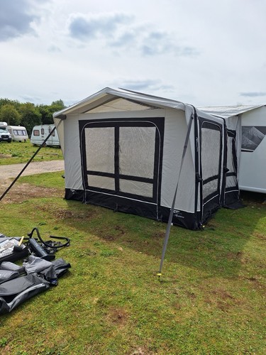 Vango montelena 330 caravan - montelena,