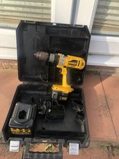 DeWalt 14.4V XRP Hammer Drill DC984 Charger DE9130, 1 Battery , case