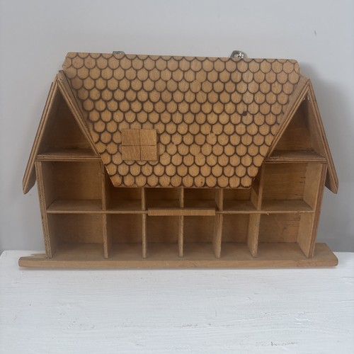 Vintage wooden trinket display - wooden,