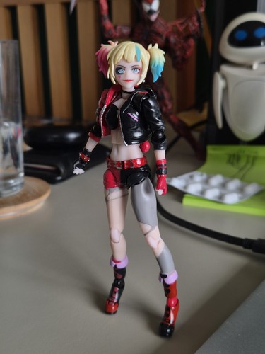 Kaiyodo harley quinn suicide - harley,