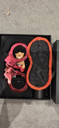 Bad taste bear collectors club - bear,
