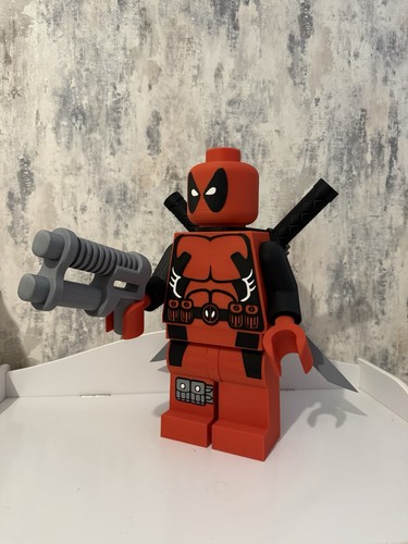 Giant lego deadpool minifigure - deadpool,