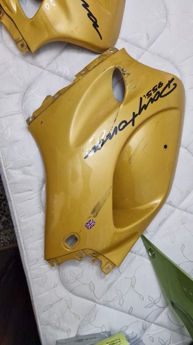 Triumph daytona 955i left - daytona,