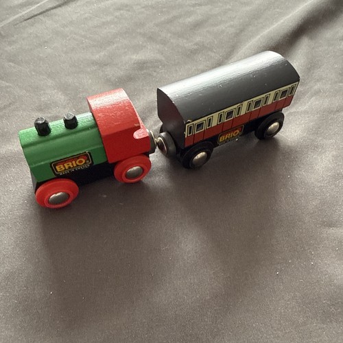 Brio green train with - green,