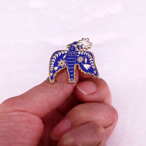 Vintage style swallow brooch - style,