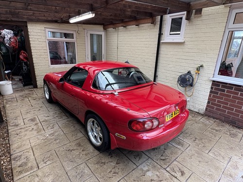 Mazda mx5 hard top - mx5, red