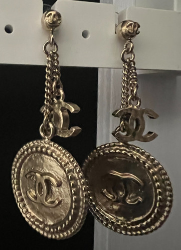 Chanel coco mark coin motif - chanel,