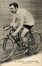 Postcard Cycling, Cyclist