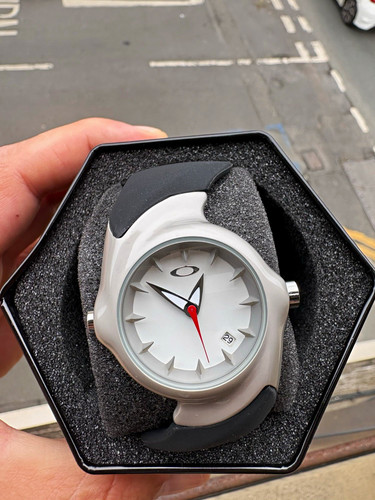 Oakley crush quartz date - quartz,