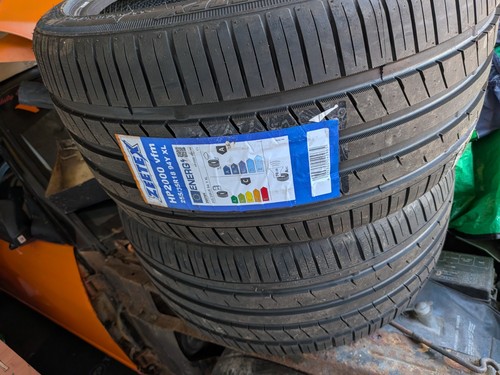 255 35r18 92y xl zeetex - 92y,