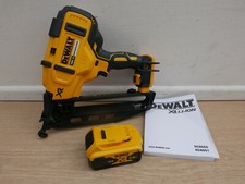 DeWalt DCN660  18V XR 2nd Fix 20* angled Nail gun Bare Unit + DCB184 5AH