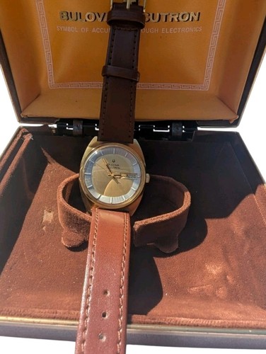 Vintage 1974 bulova - vintage,
