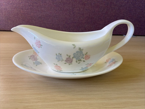 Wedgwood fragrant rose gravy - rose,