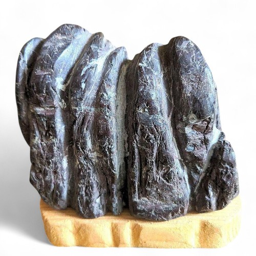 Suiseki viewing stone - suiseki, bonsai