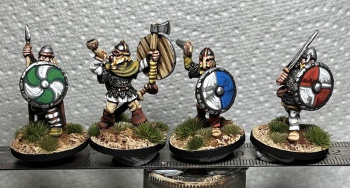 25mm 28mm well painted - 25mm,