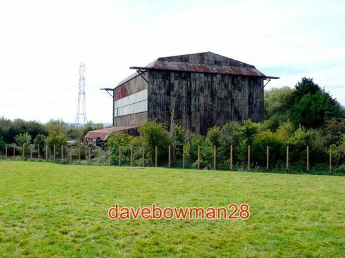 Photo barrage balloon hangar - photo,