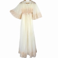 Vintage INTIME White Peach