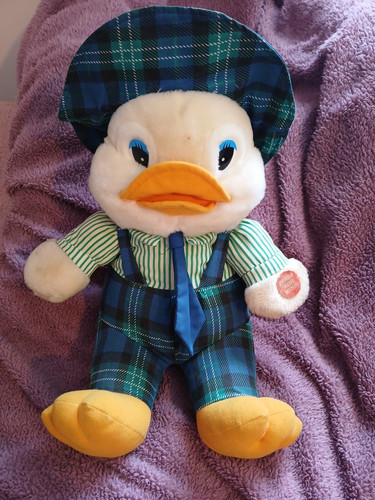 Vintage duck singing old - duck,