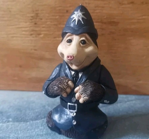 Molenniums police policeman - molenniums,