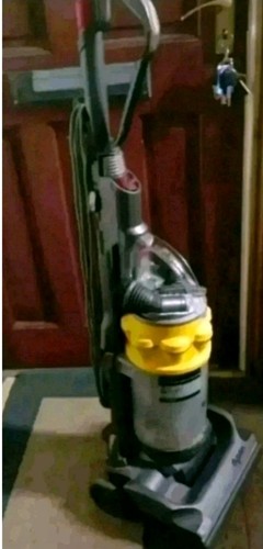 Dyson dc14 upright vacuum - dyson,