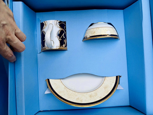 Wedgwood cornucopia bone china - cornucopia,