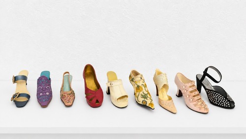 Just the right shoe raine - just,