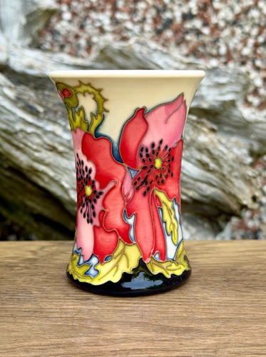 Moorcroft rspb resilience - resilience, vase