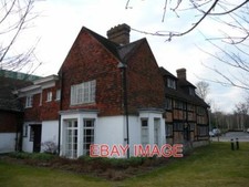 PHOTO  OLD HOUSE COURTYARD