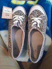 TU New With Tags Size 8 Ladies