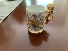 Miniature coronation mug for