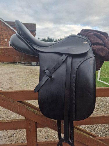 Farrington dressage saddle - farrington,
