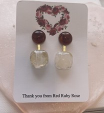 NEW Mini drop earrings brown