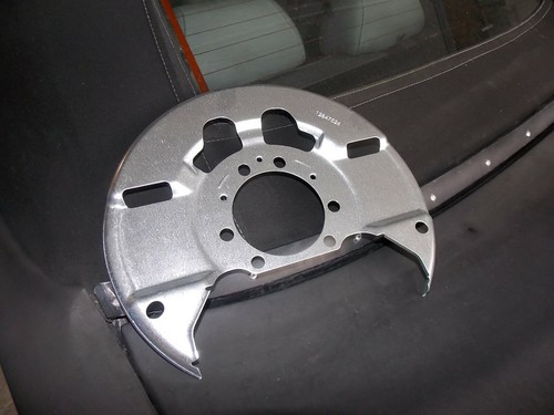Saab front brake dust - ,