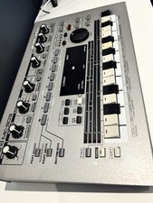 Roland MC-303 Groovebox