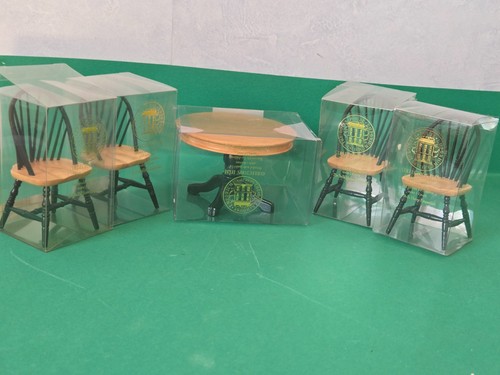 Doll house green pine round - doll,