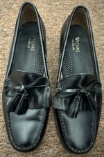 G.H. Bass Weejuns Smart Classic Tassel Black Leather Loafers U.K. 7 EU 41