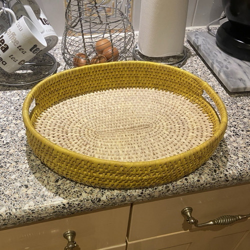 Large round wicker serving - round,
